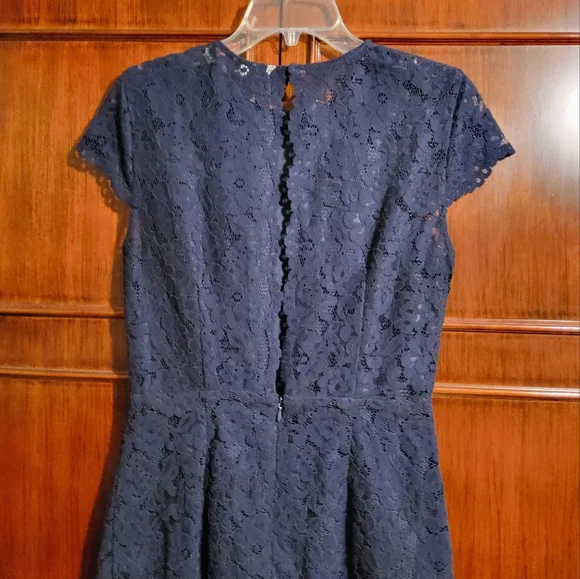 NWT!  H&M Blue  Lace Floral Embroidered Cap Sleeve Fit & Flare Round Neck Size 6 - Picture 7 of 9
